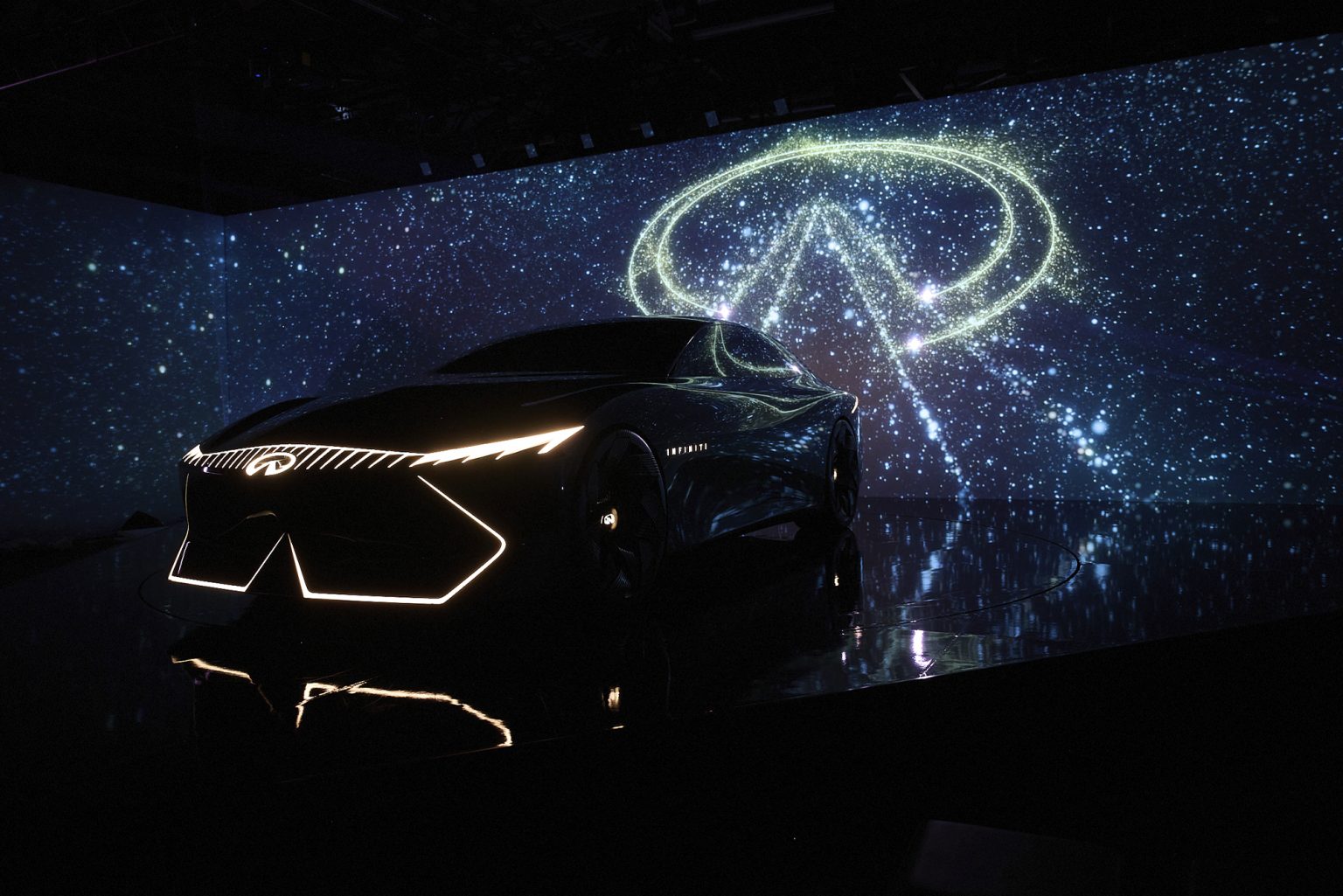 INFINITI presenta su primer auto eléctrico - Living Trendy